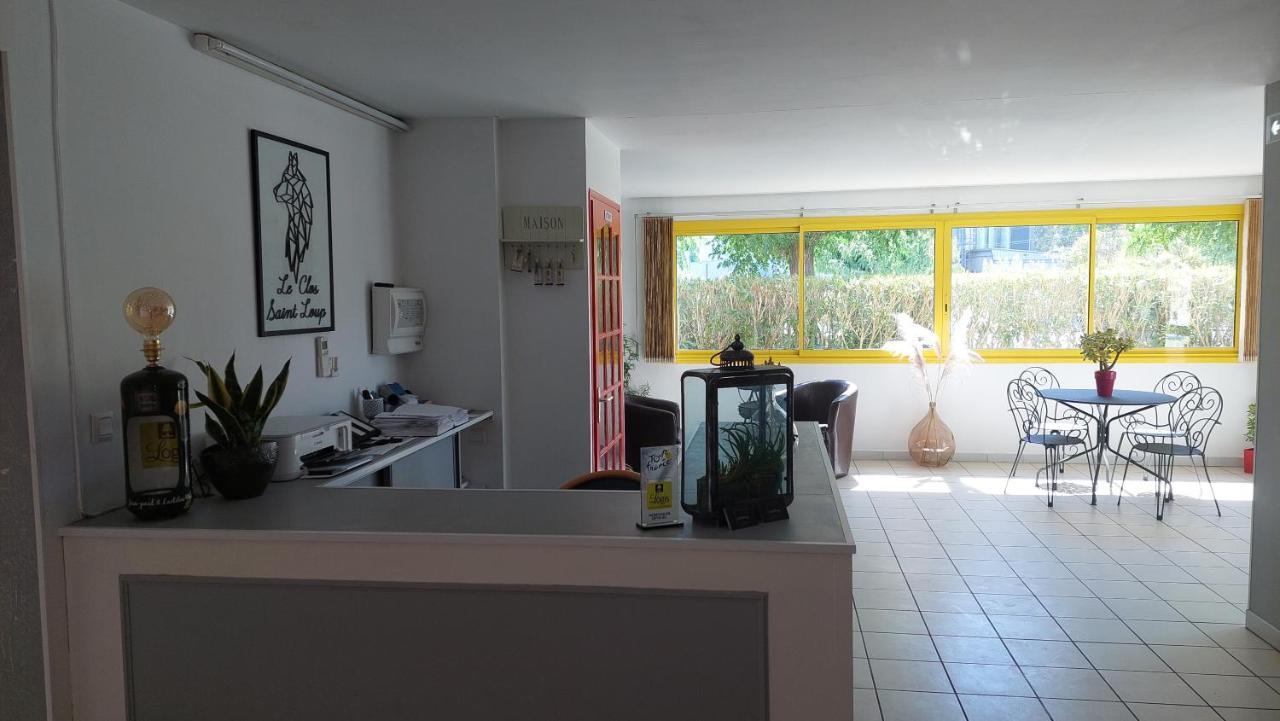 Logis Hotel Restaurant Le Clos Saint Loup Bram Esterno foto