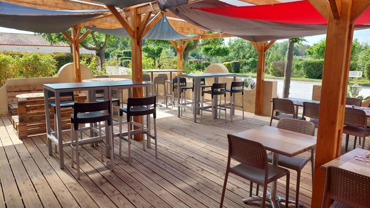 Logis Hotel Restaurant Le Clos Saint Loup Bram Esterno foto