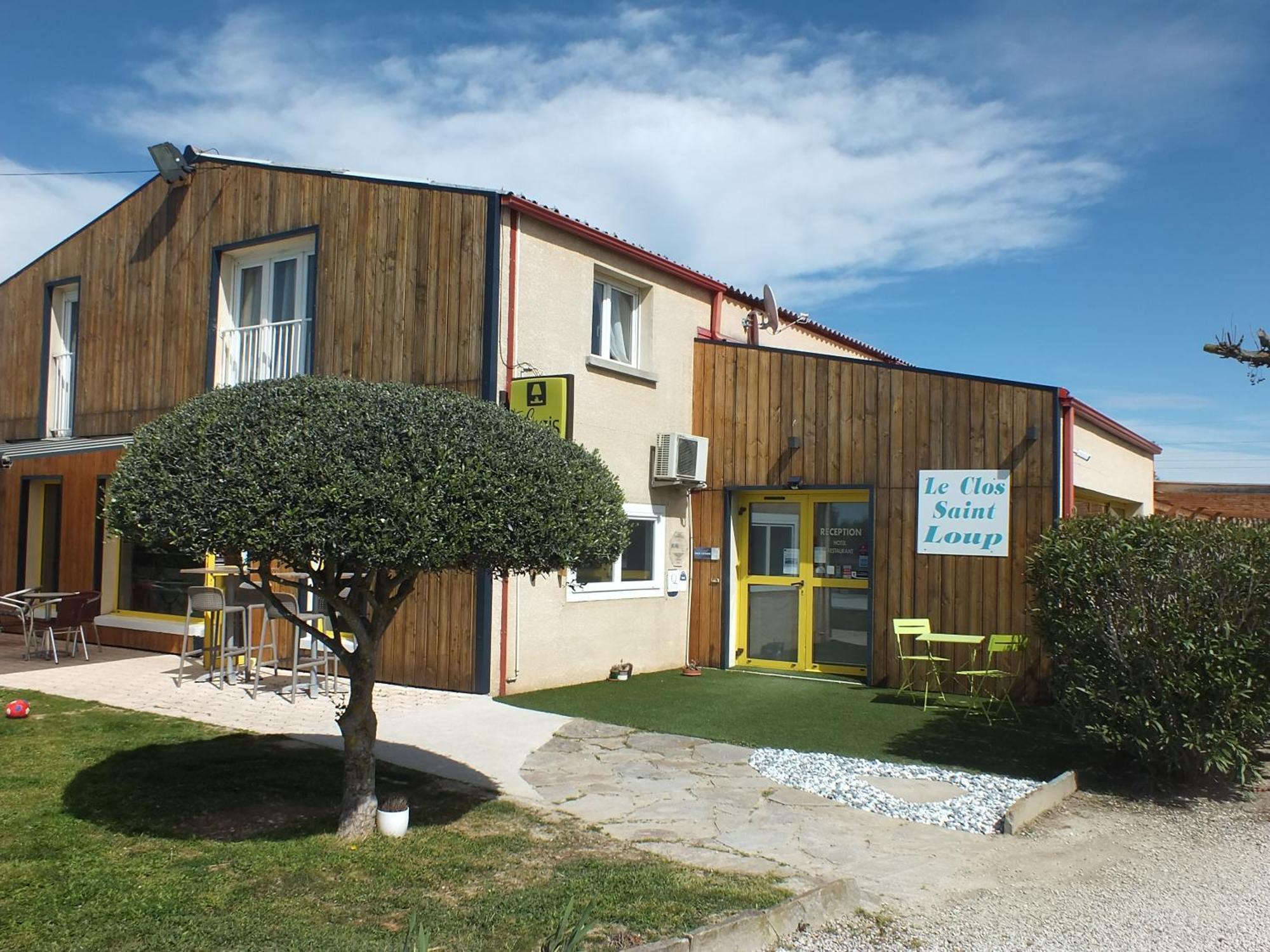 Logis Hotel Restaurant Le Clos Saint Loup Bram Esterno foto